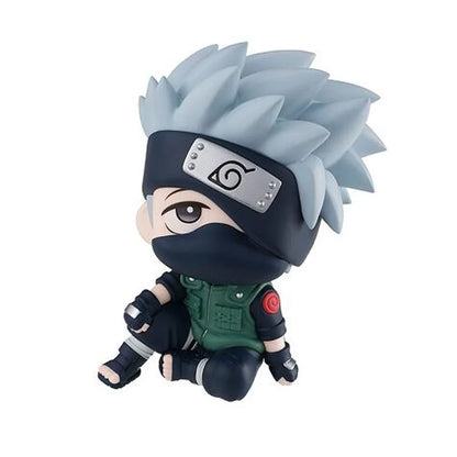 Hatake Kakashi 9cm mini figure in Jonin uniform with kunai - collectible anime statue for PC cases.