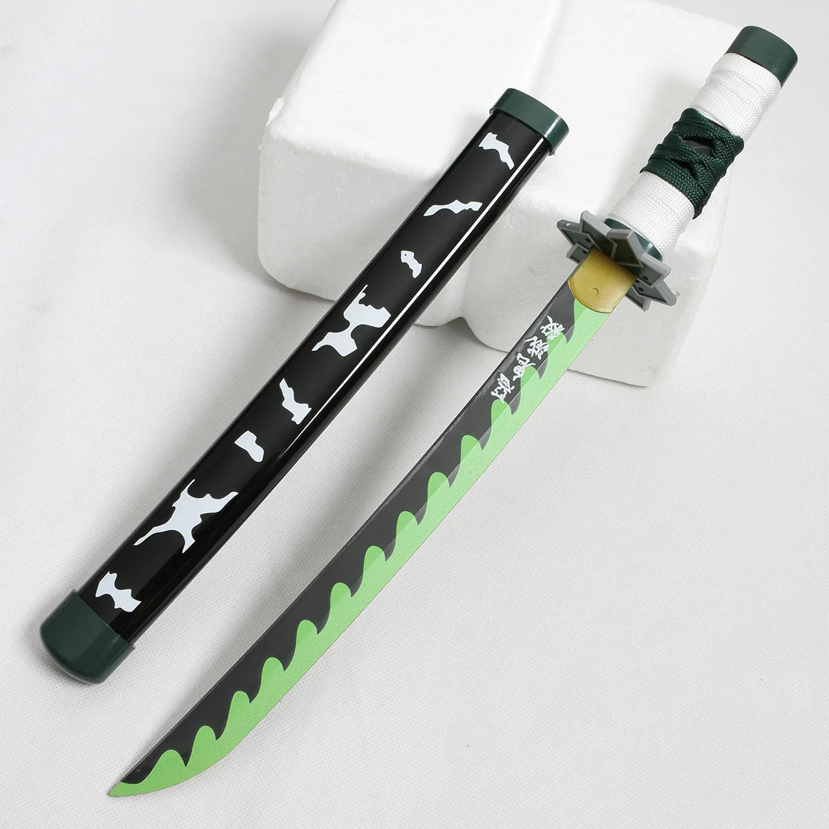 16-Inch Demon Slayer Mini Katana – Anime Toy Sword & Cosplay Prop Replica