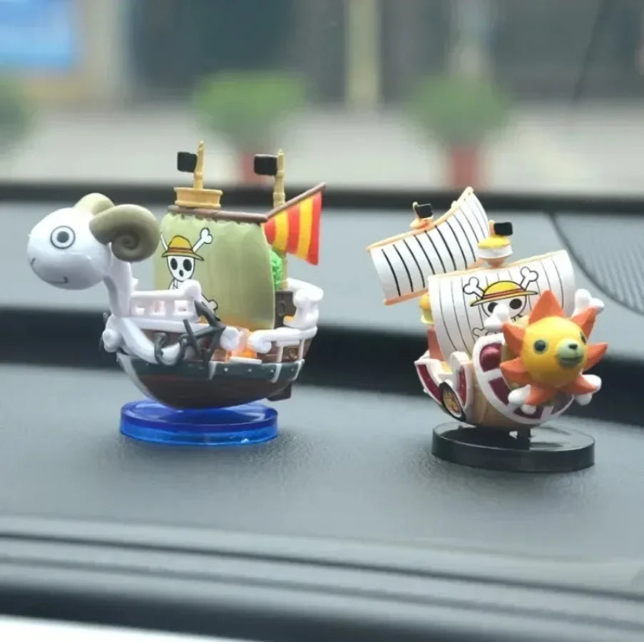 One Piece Mini Ship Figure Model – Thousand Sunny & Going Merry Desktop Statues